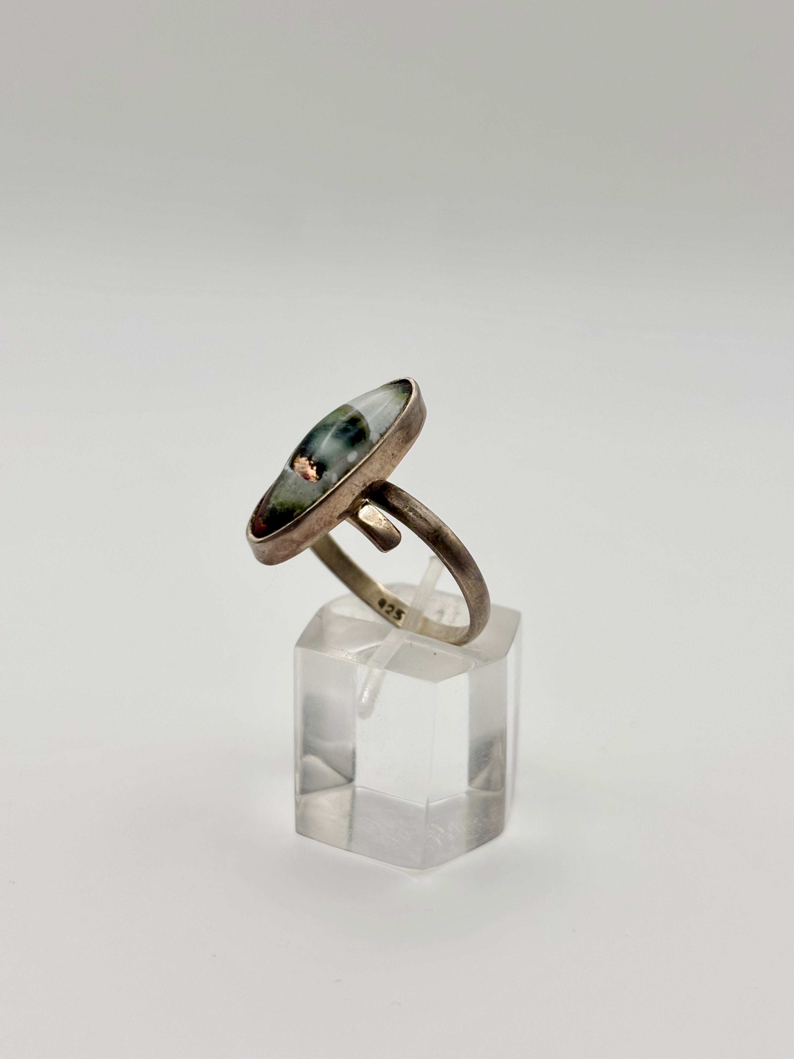 La bague "Hélène"