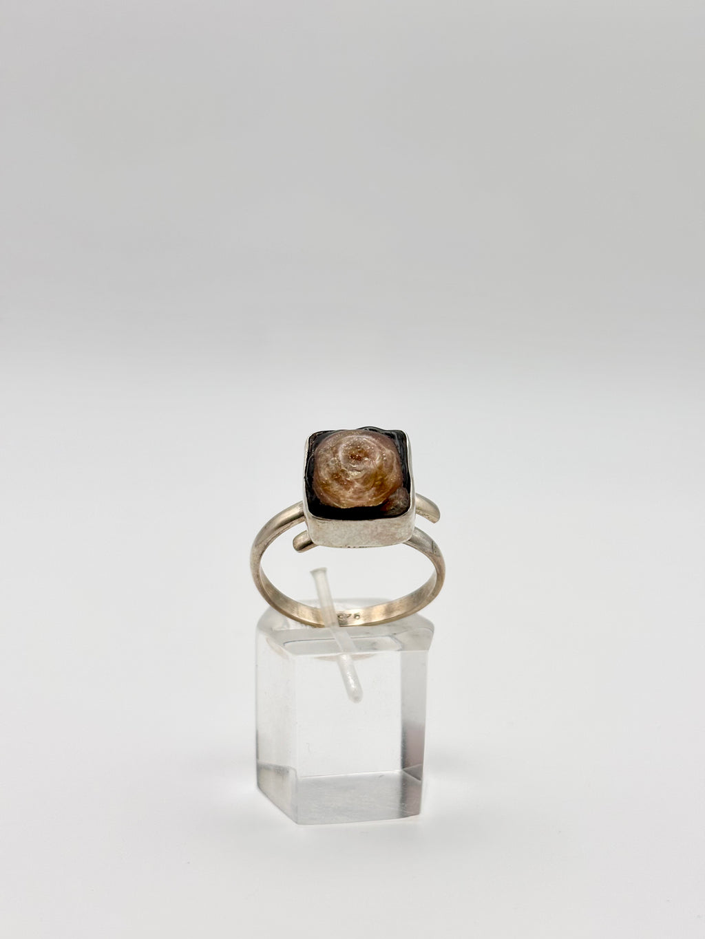 La bague "Grit"