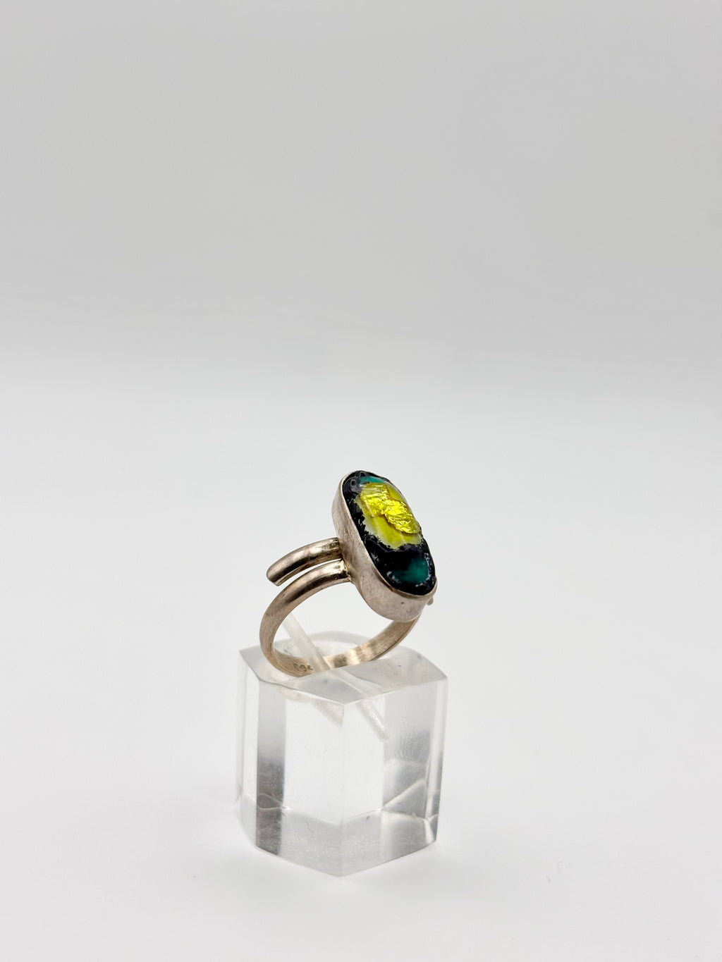 La bague "Caroline"