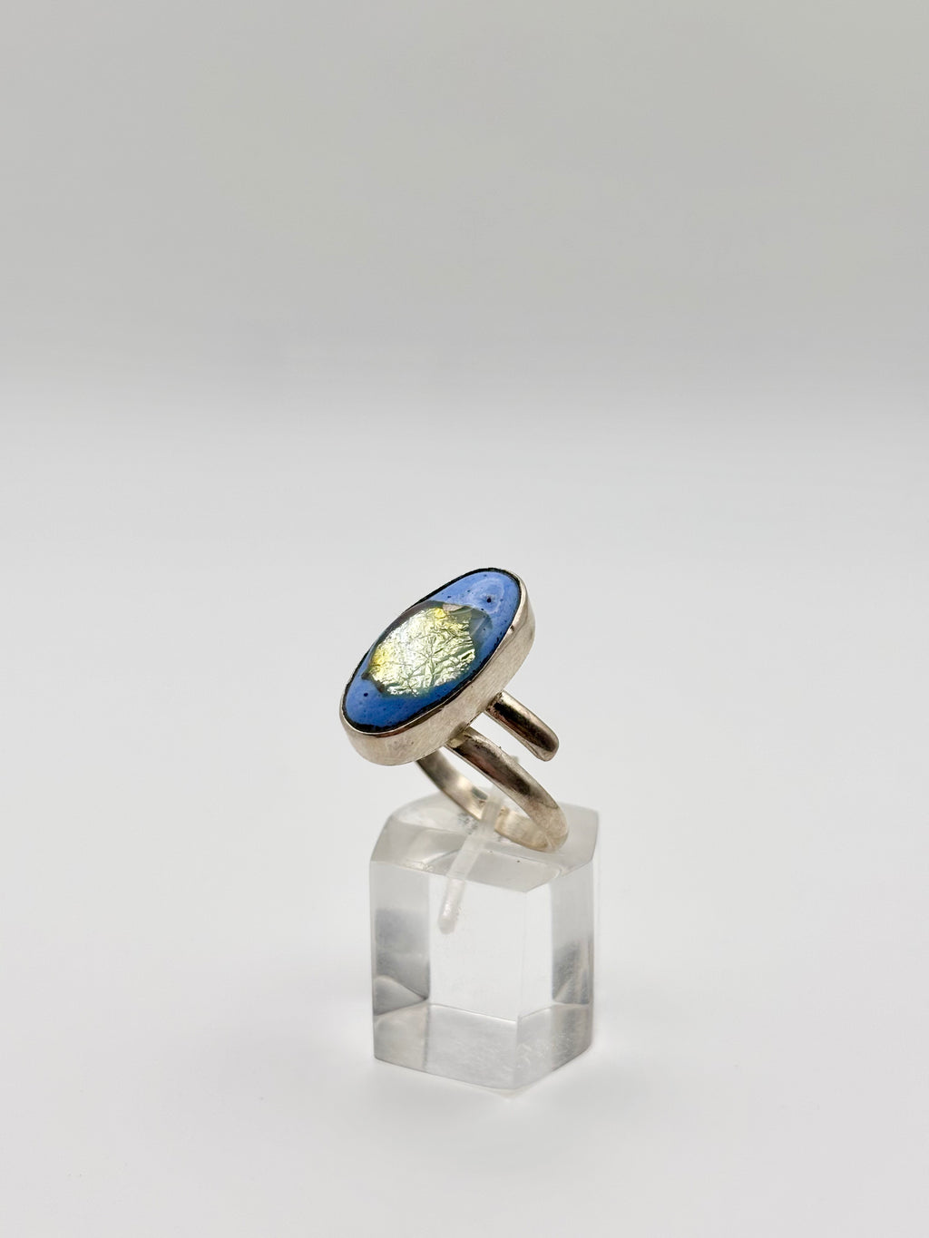 La bague "Caroline"