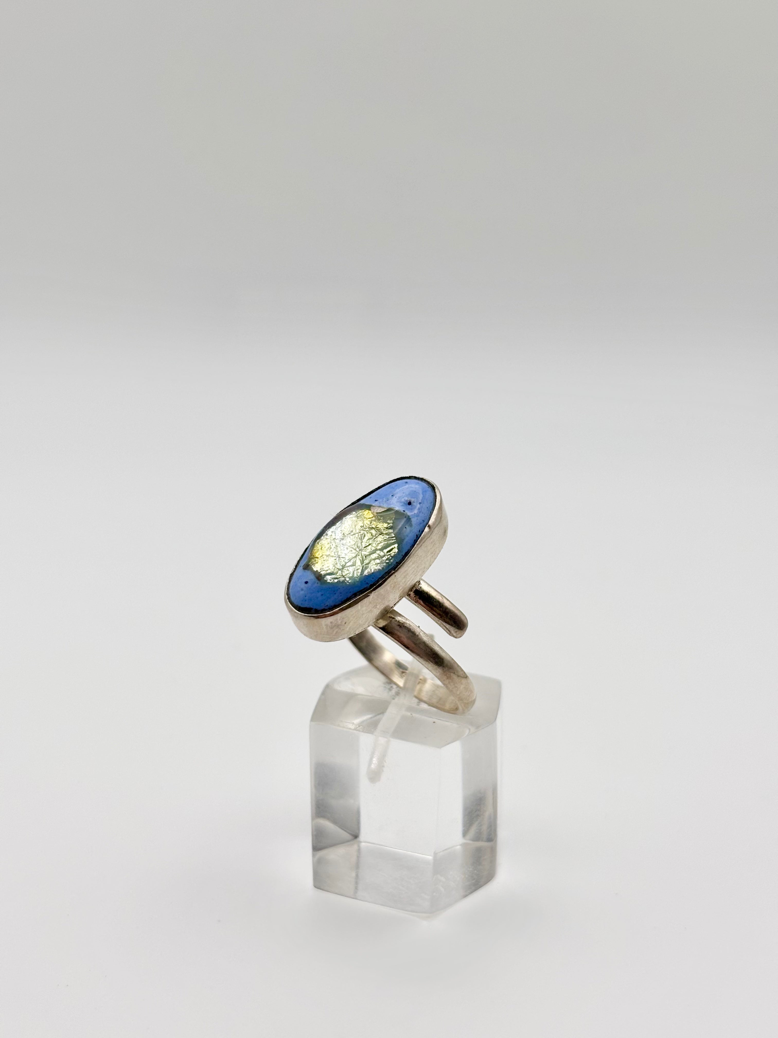La bague "Caroline"