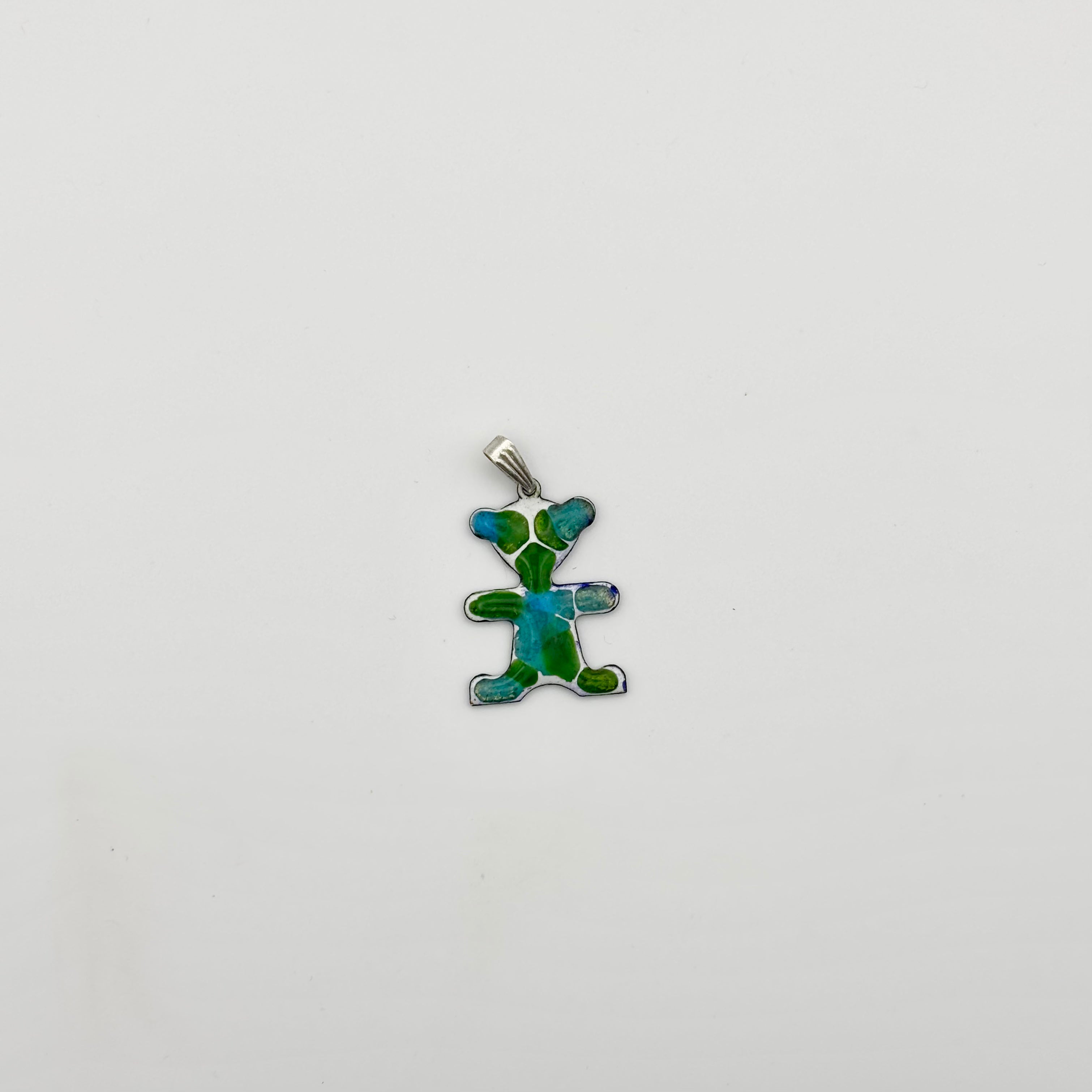 Le pendentif Ourson