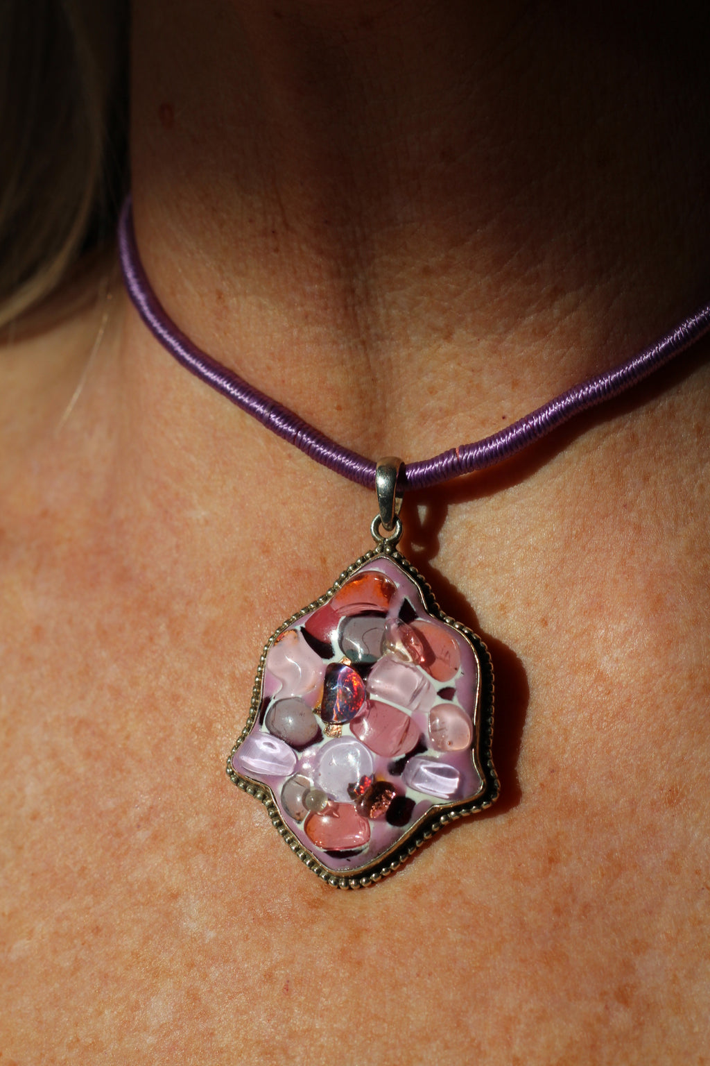 Le pendentif Fatma serti d'argent