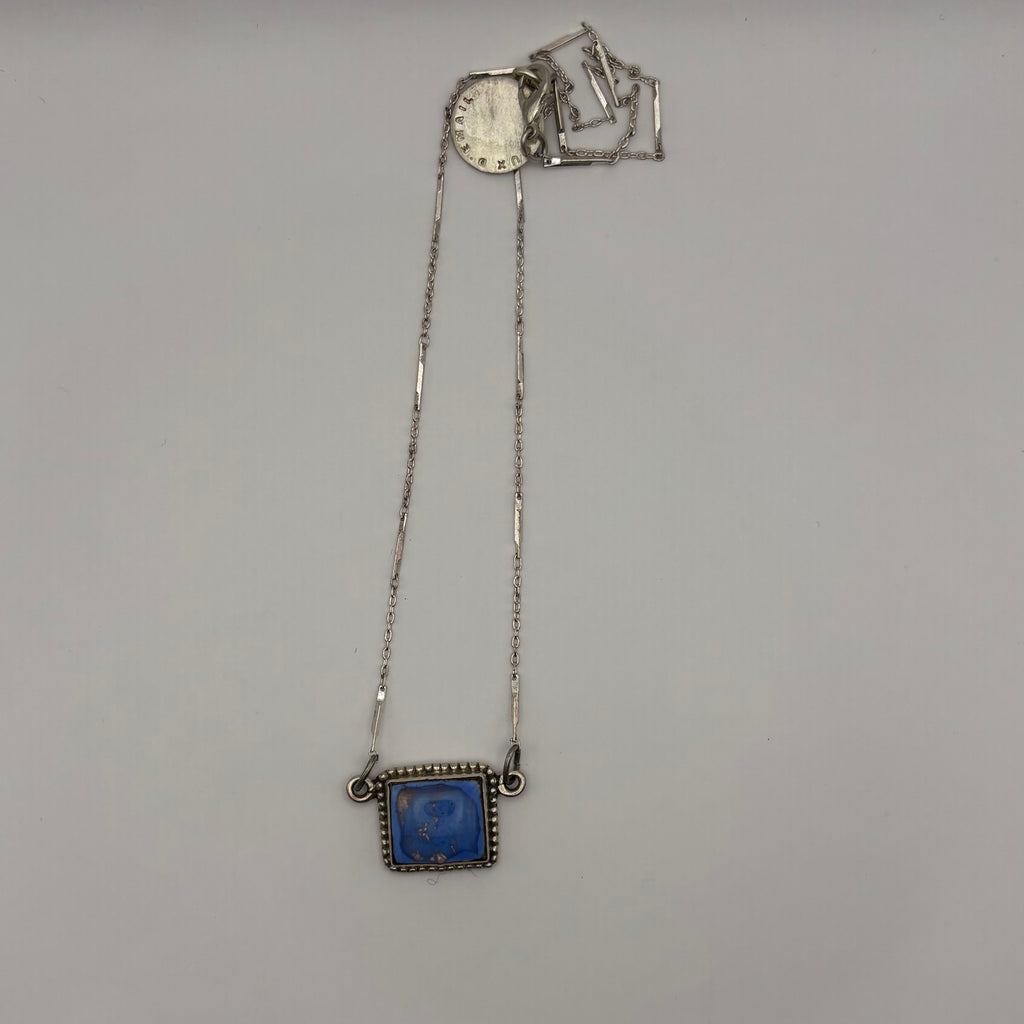 Le carré d'émail et d'argent