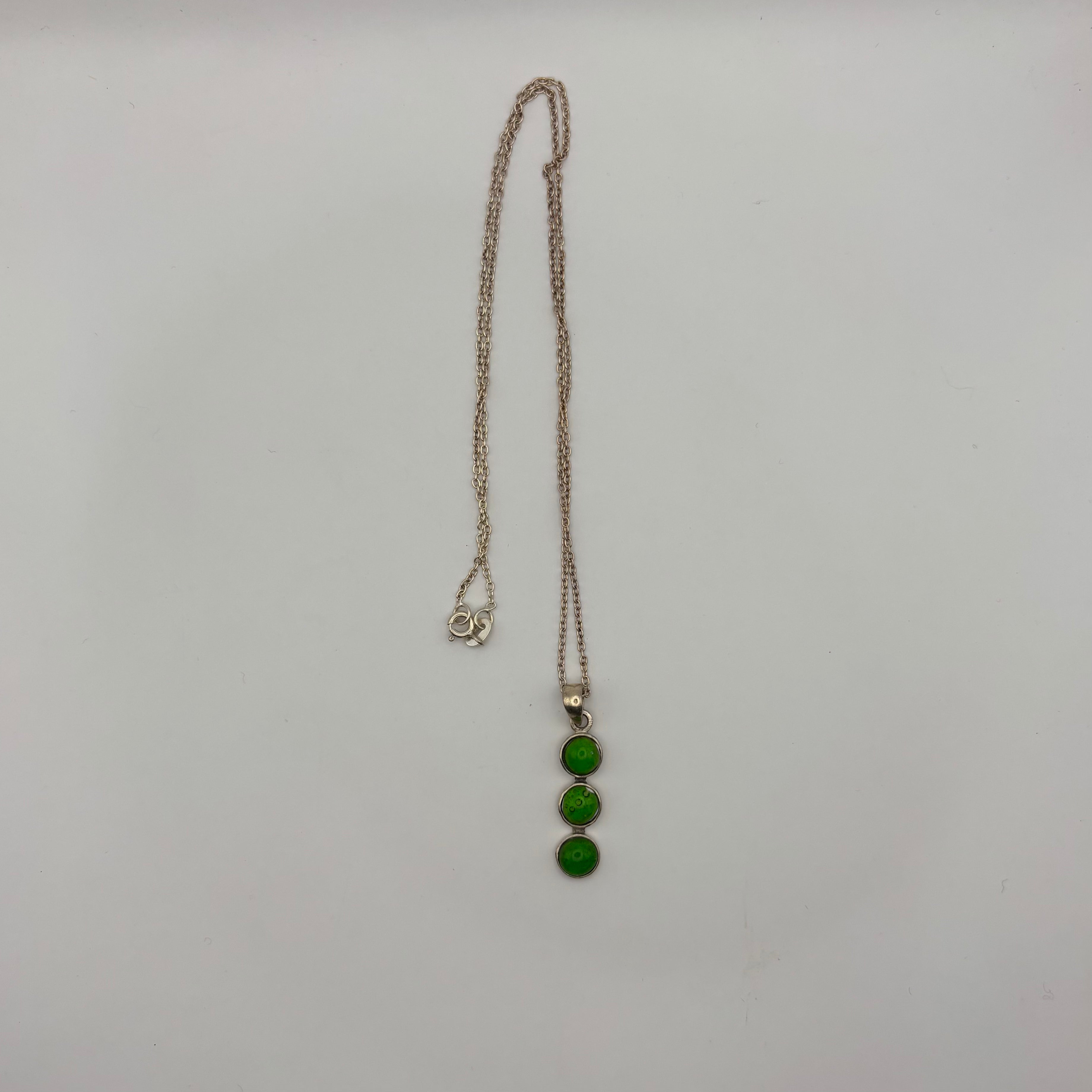 Le pendentif petit poids argent